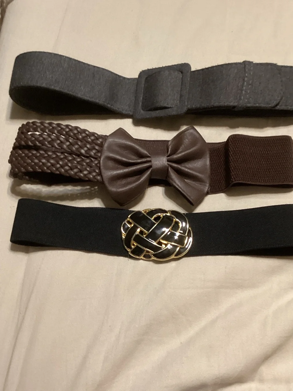 Set of 3 Elastic Waist Belts in Gray, Brown & Black